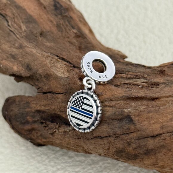 Pandora USA Chicago Map Travel S925 Silver Dangle Charm - Picture 4 of 4